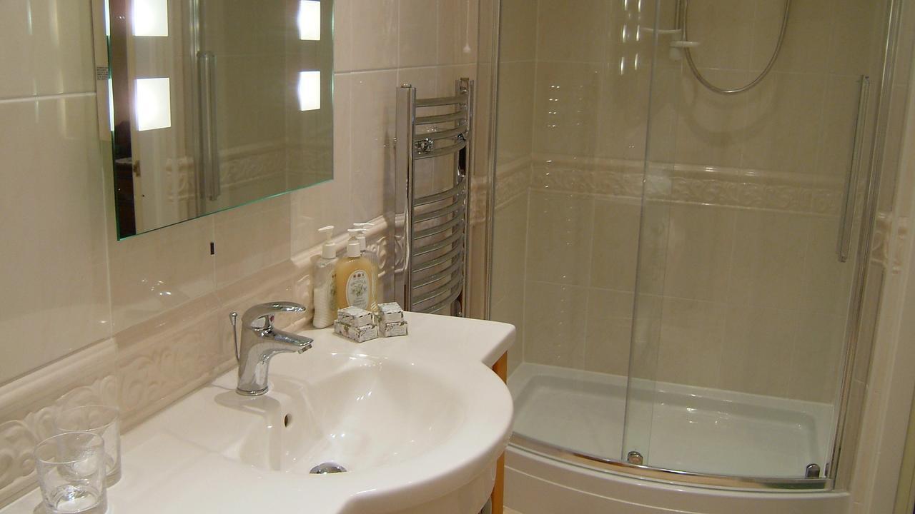 Country Getaway - Tosson Tower Farm Bed & Breakfast Rothbury Room photo